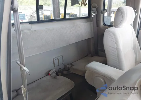 2001 Toyota Tacoma z USA, uszkodzony, nr VIN 5TEVL52N81Z867683